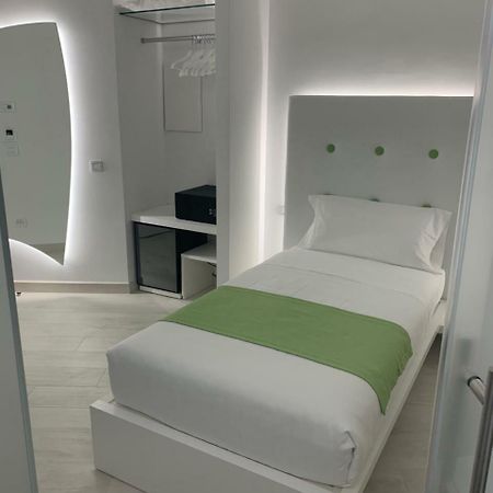 Ahd Rooms Милано Екстериор снимка